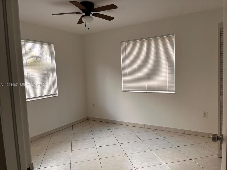 For Rent: $2,200 (2 beds, 1 baths, 18376 Square Feet)