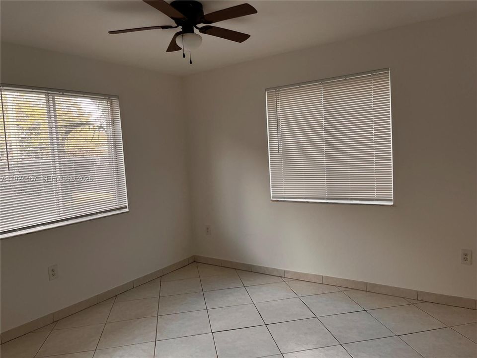 For Rent: $2,200 (2 beds, 1 baths, 18376 Square Feet)