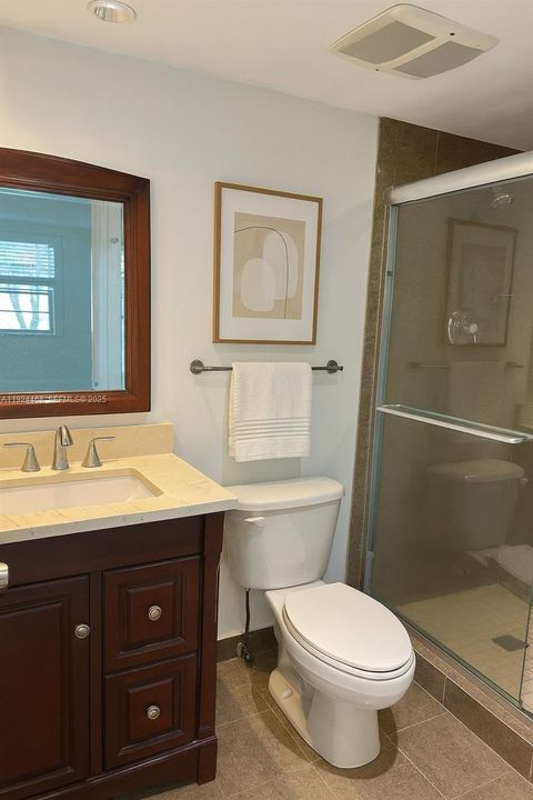 待售: $249,000 (2 贝兹, 2 浴室, 1082 平方英尺)