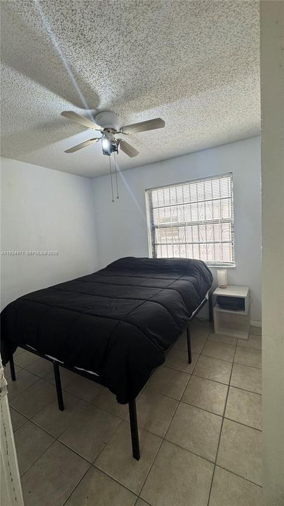 For Rent: $2,300 (2 beds, 1 baths, 806 Square Feet)
