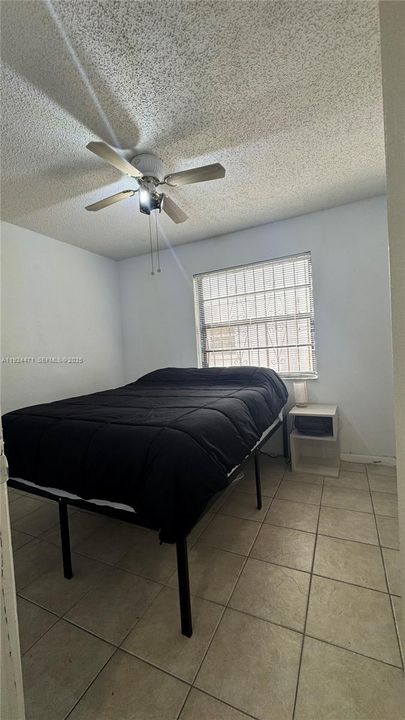 For Rent: $2,300 (2 beds, 1 baths, 806 Square Feet)