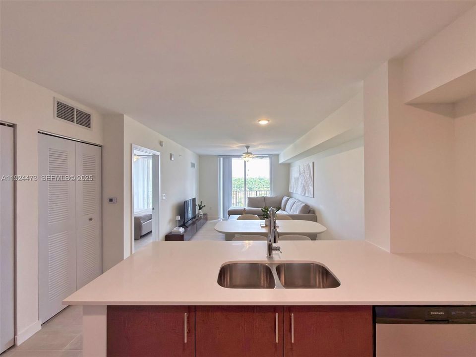 For Rent: $1,970 (1 beds, 1 baths, 0 Square Feet)