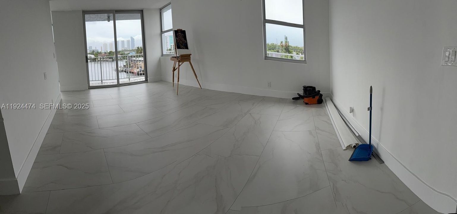 待售: $459,000 (2 贝兹, 2 浴室, 1213 平方英尺)