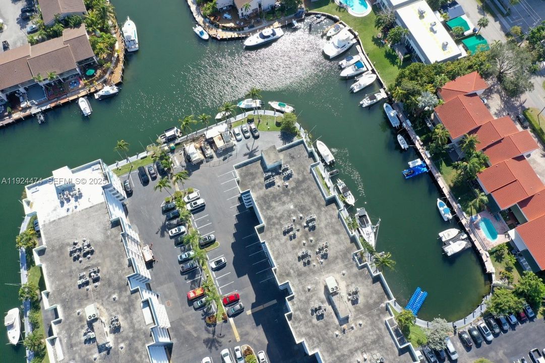 待售: $459,000 (2 贝兹, 2 浴室, 1213 平方英尺)