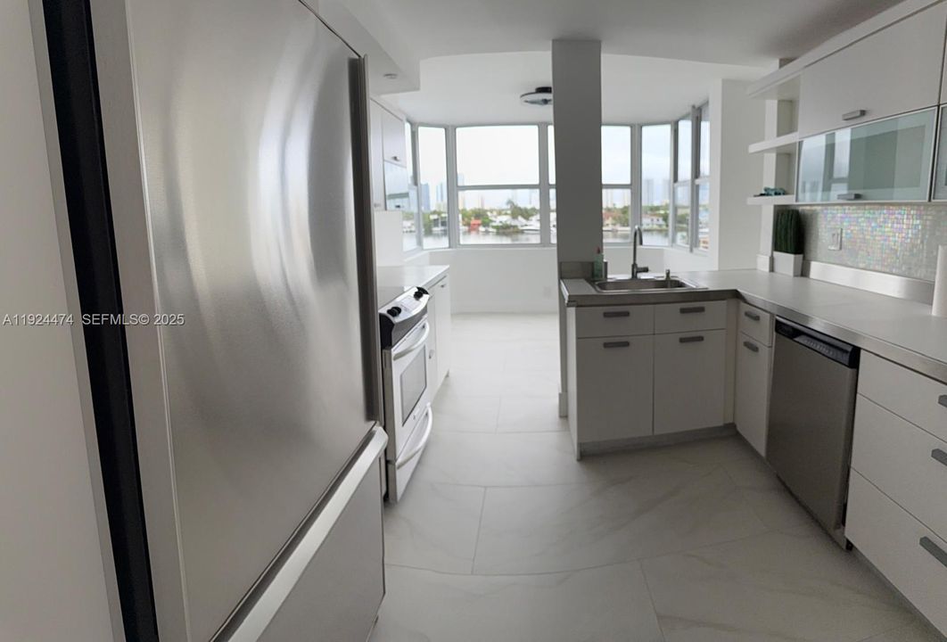 待售: $459,000 (2 贝兹, 2 浴室, 1213 平方英尺)