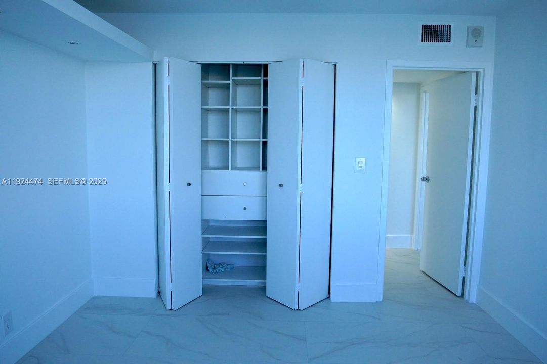 待售: $459,000 (2 贝兹, 2 浴室, 1213 平方英尺)