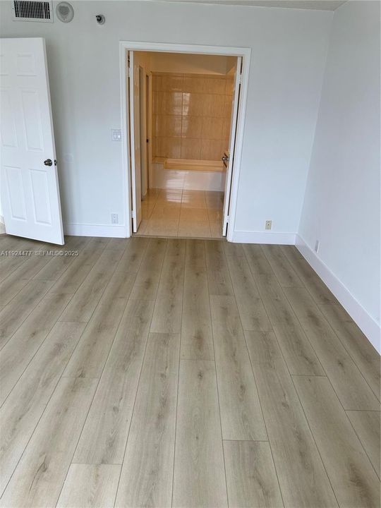 For Sale: $455,000 (2 beds, 2 baths, 1091 Square Feet)