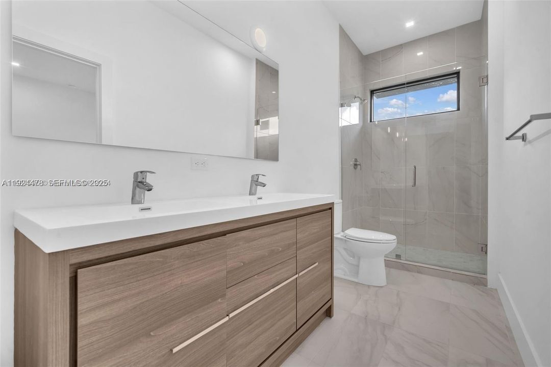 出租: $3,800 (3 贝兹, 2 浴室, 1582 平方英尺)