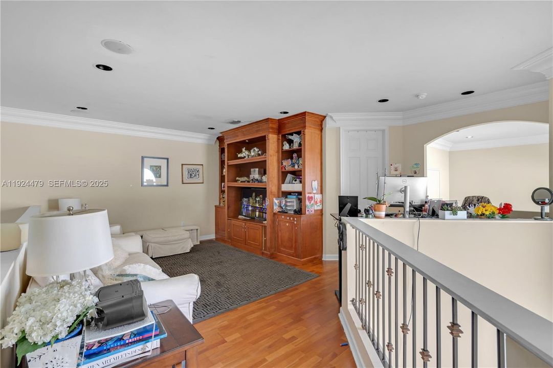 For Sale: $2,750,000 (5 beds, 4 baths, 3339 Square Feet)