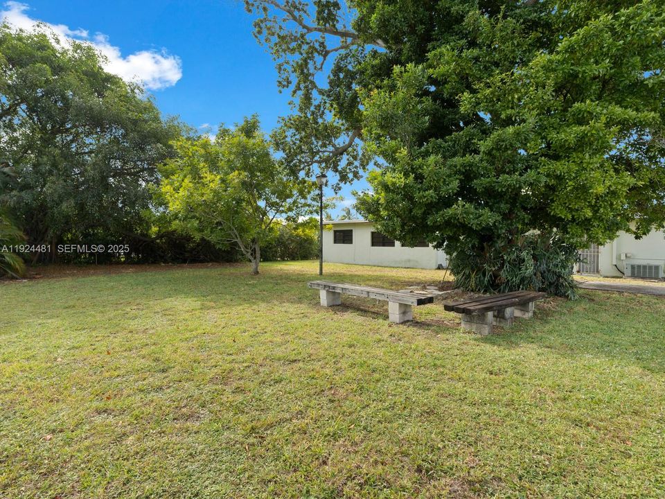 En Venta: $550,000 (4 camas, 2 baños, 1473 Pies cuadrados)