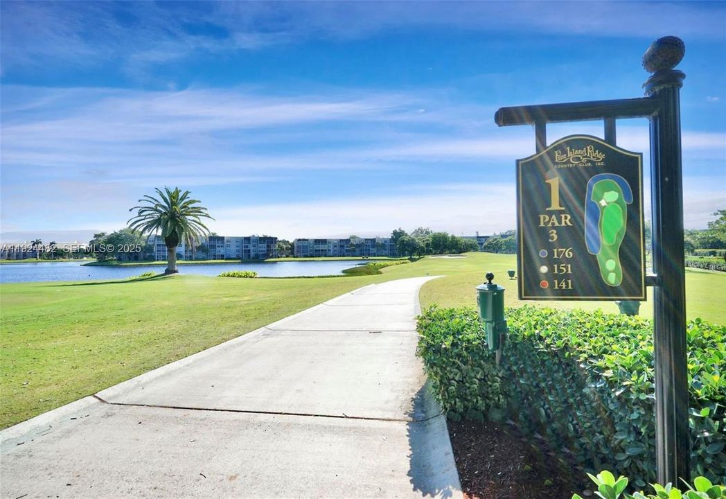 На продажу: $299,000 (2 спален, 2 ванн, 1385 Квадратных фут)