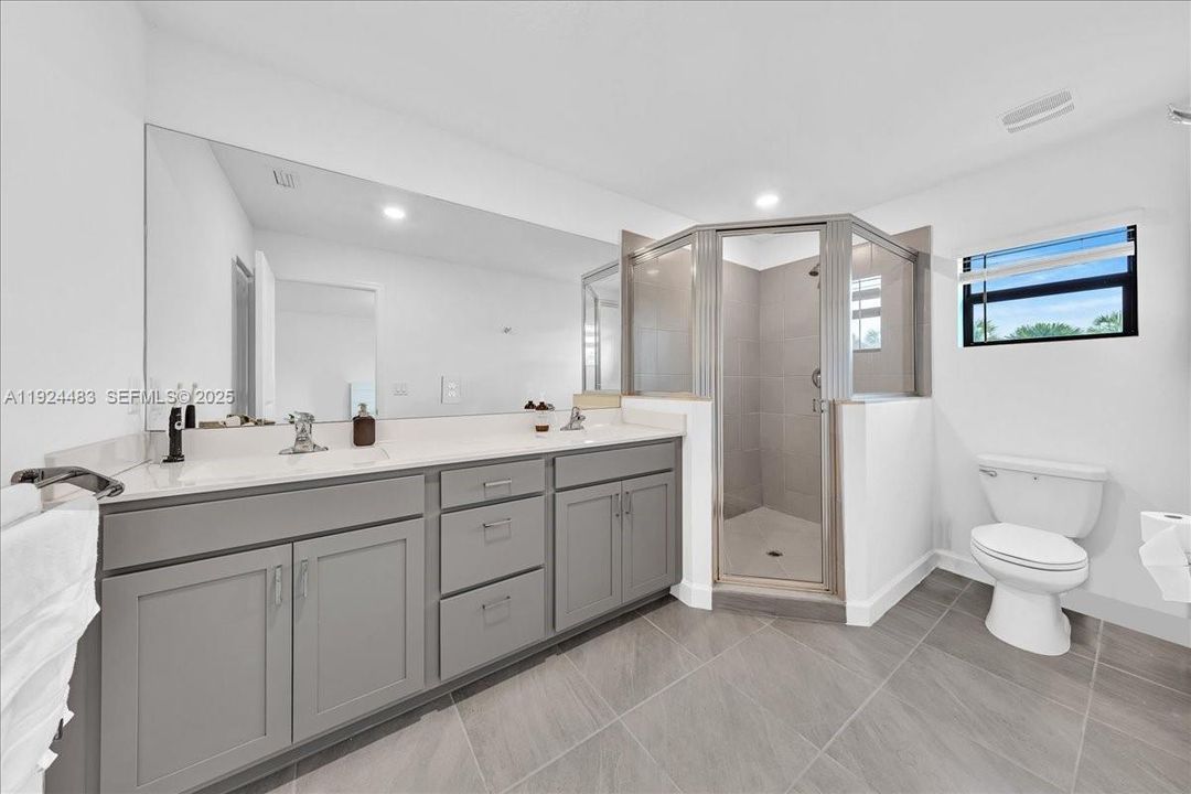 For Rent: $3,000 (3 beds, 2 baths, 1746 Square Feet)