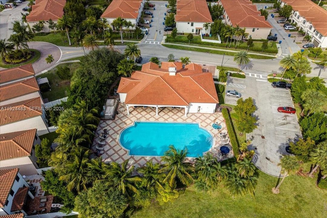 For Rent: $3,000 (3 beds, 2 baths, 1746 Square Feet)