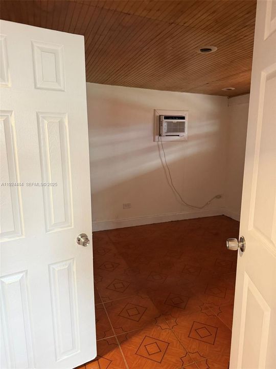 出租: $3,000 (4 贝兹, 3 浴室, 1135 平方英尺)