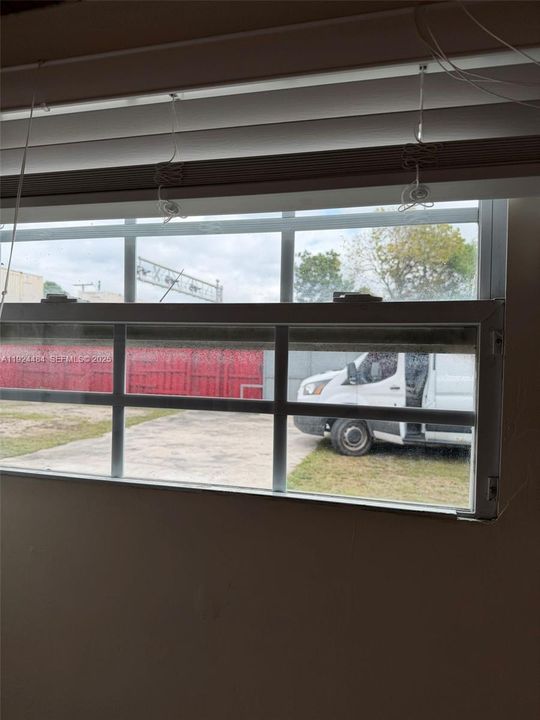 出租: $3,000 (4 贝兹, 3 浴室, 1135 平方英尺)