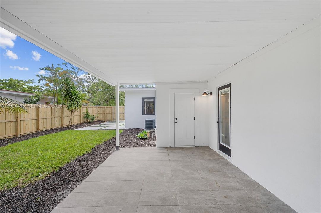 For Sale: $599,000 (3 beds, 2 baths, 1334 Square Feet)