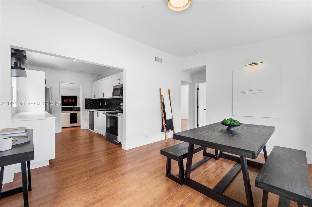 For Sale: $599,000 (3 beds, 2 baths, 1334 Square Feet)