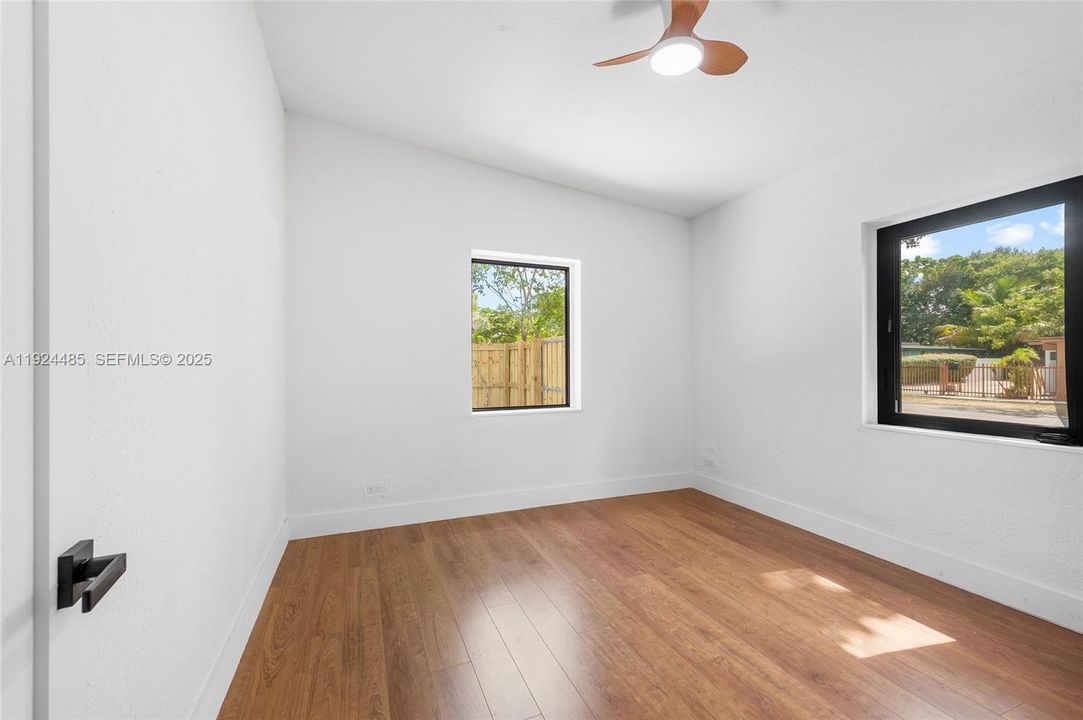 For Sale: $599,000 (3 beds, 2 baths, 1334 Square Feet)