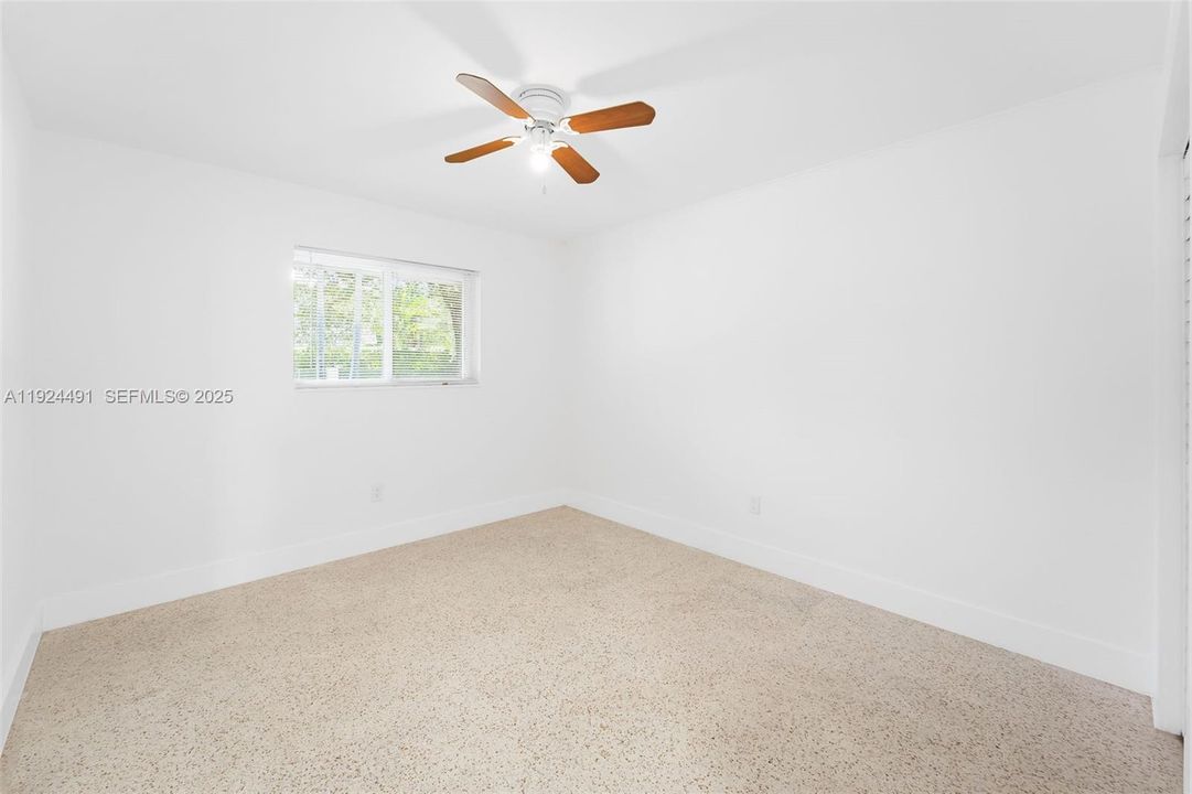 出租: $2,400 (4 贝兹, 2 浴室, 1450 平方英尺)