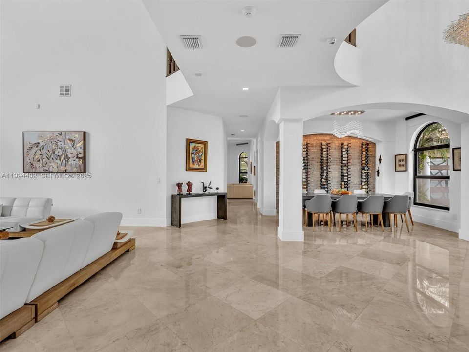 En Venta: $3,850,000 (6 camas, 5 baños, 5144 Pies cuadrados)