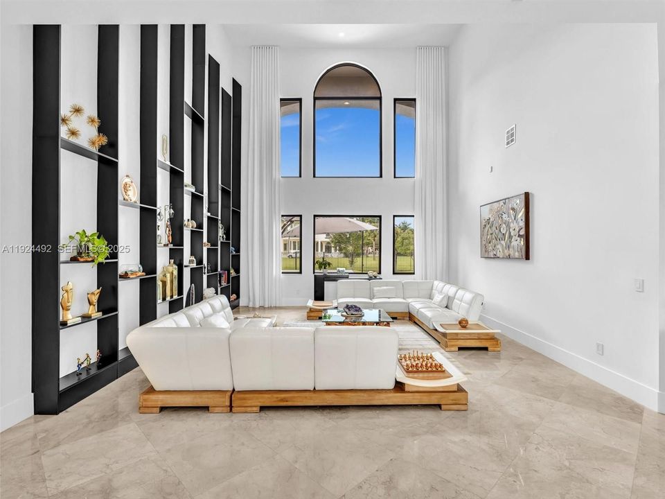 En Venta: $3,850,000 (6 camas, 5 baños, 5144 Pies cuadrados)