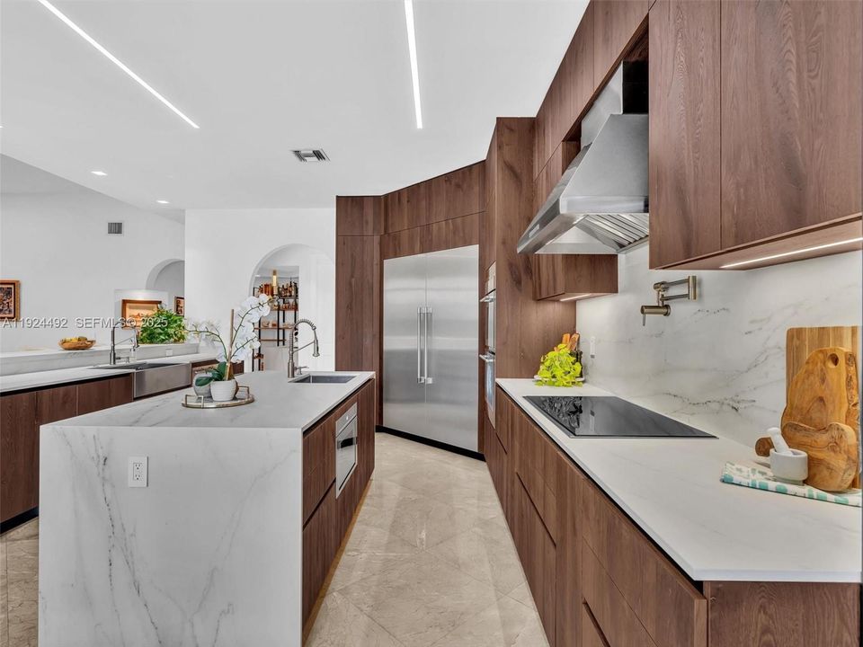 En Venta: $3,850,000 (6 camas, 5 baños, 5144 Pies cuadrados)