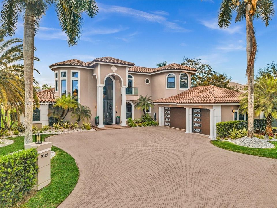 En Venta: $3,850,000 (6 camas, 5 baños, 5144 Pies cuadrados)