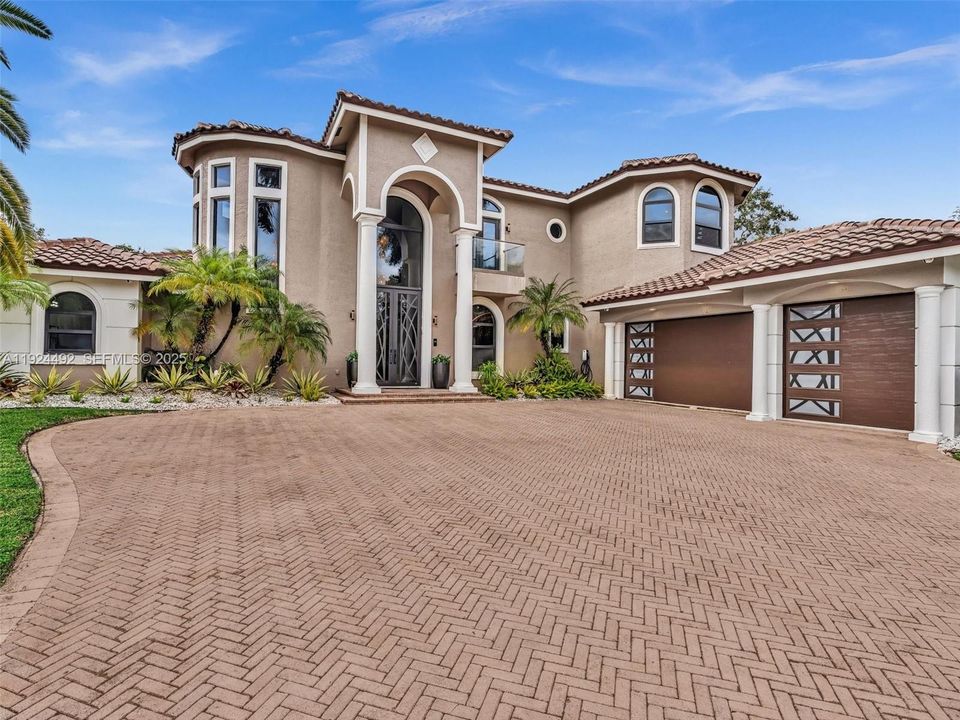 En Venta: $3,850,000 (6 camas, 5 baños, 5144 Pies cuadrados)