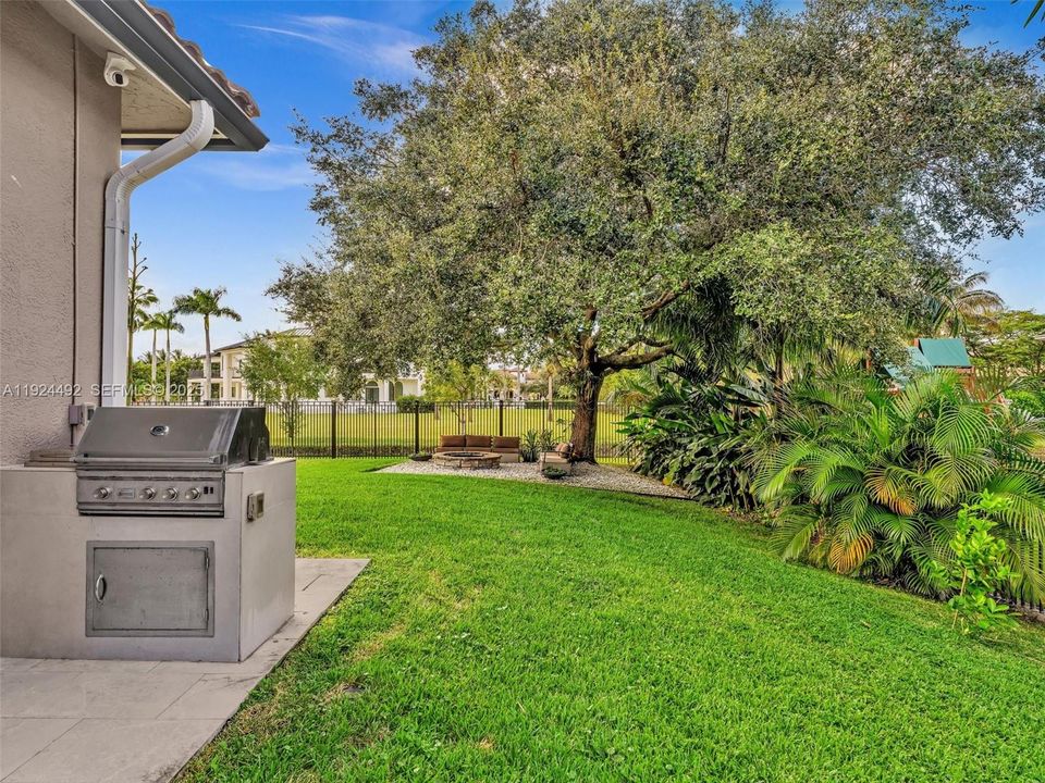 En Venta: $3,850,000 (6 camas, 5 baños, 5144 Pies cuadrados)