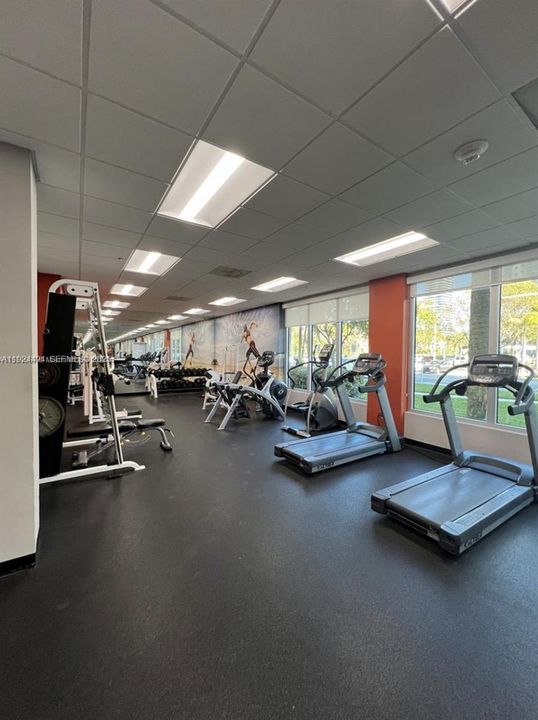 For Sale: $475,000 (2 beds, 2 baths, 1505 Square Feet)