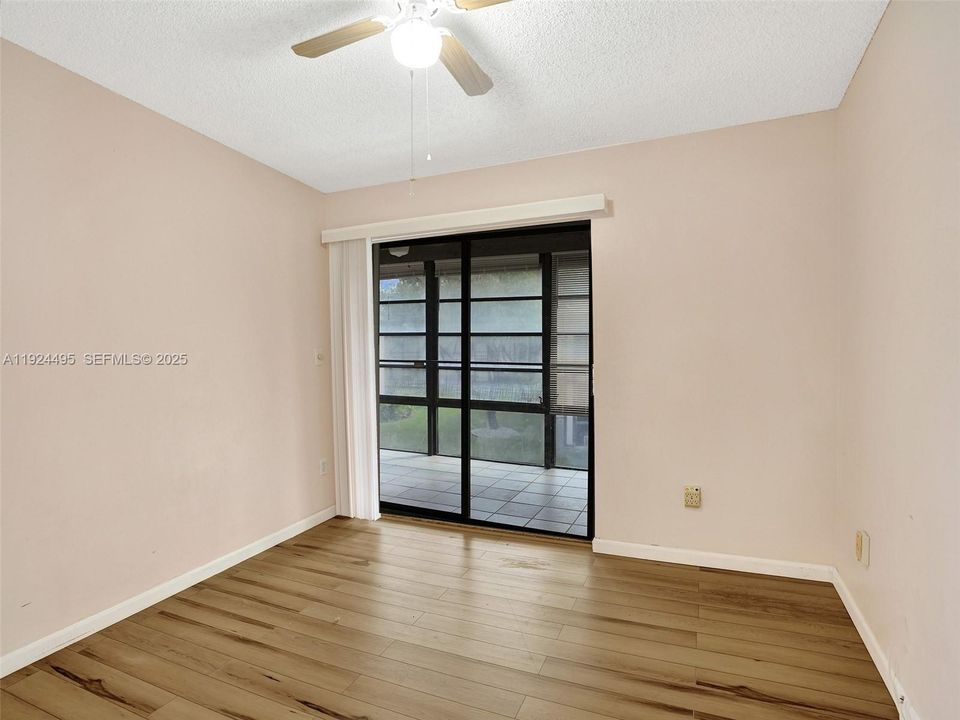 For Rent: $1,750 (2 beds, 2 baths, 827 Square Feet)