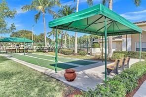 For Rent: $1,750 (2 beds, 2 baths, 827 Square Feet)