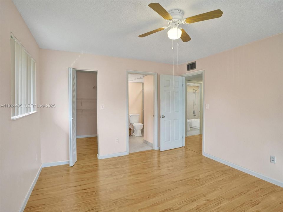 For Rent: $1,750 (2 beds, 2 baths, 827 Square Feet)