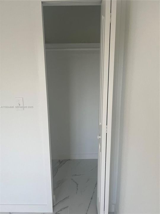 For Rent: $1,300 (1 beds, 1 baths, 0 Square Feet)