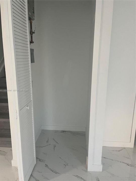 For Rent: $1,300 (1 beds, 1 baths, 0 Square Feet)