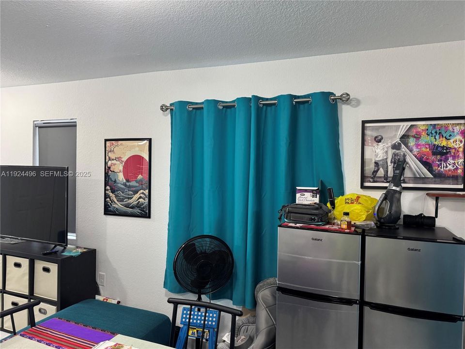 For Rent: $1,300 (1 beds, 1 baths, 0 Square Feet)