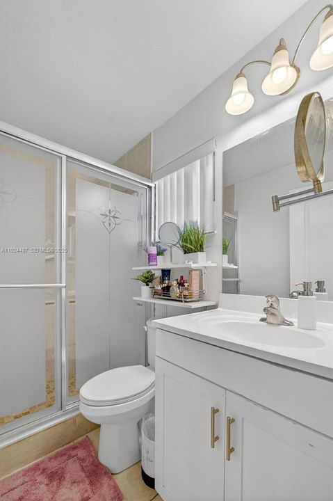 For Rent: $3,800 (4 beds, 2 baths, 1730 Square Feet)