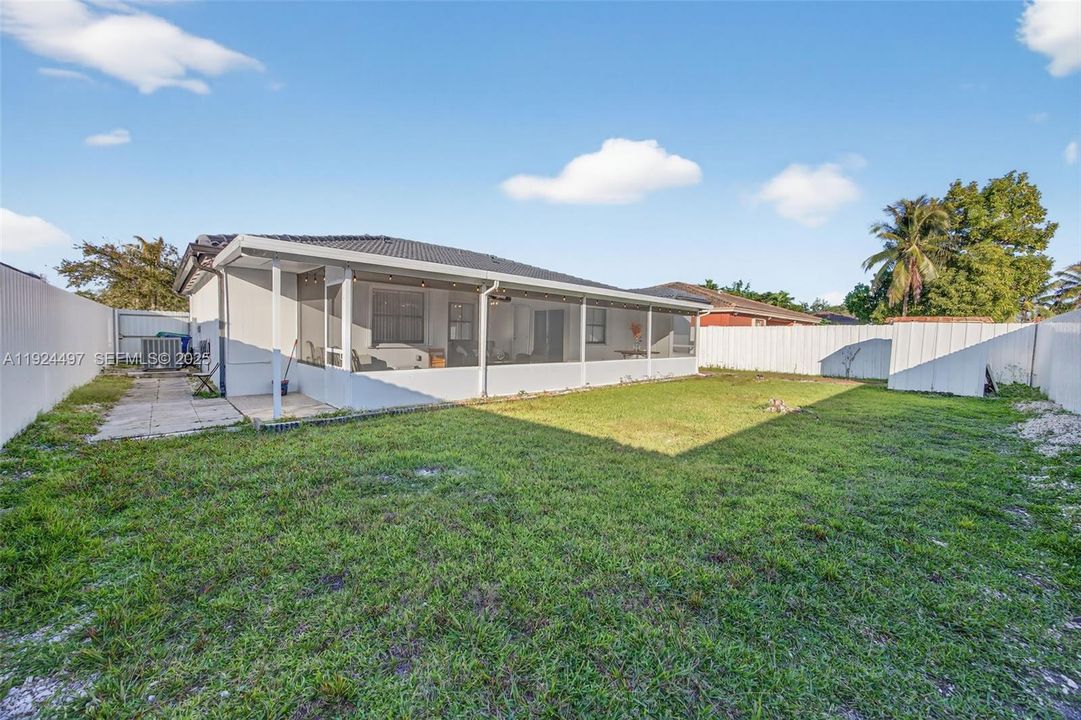 For Rent: $3,800 (4 beds, 2 baths, 1730 Square Feet)