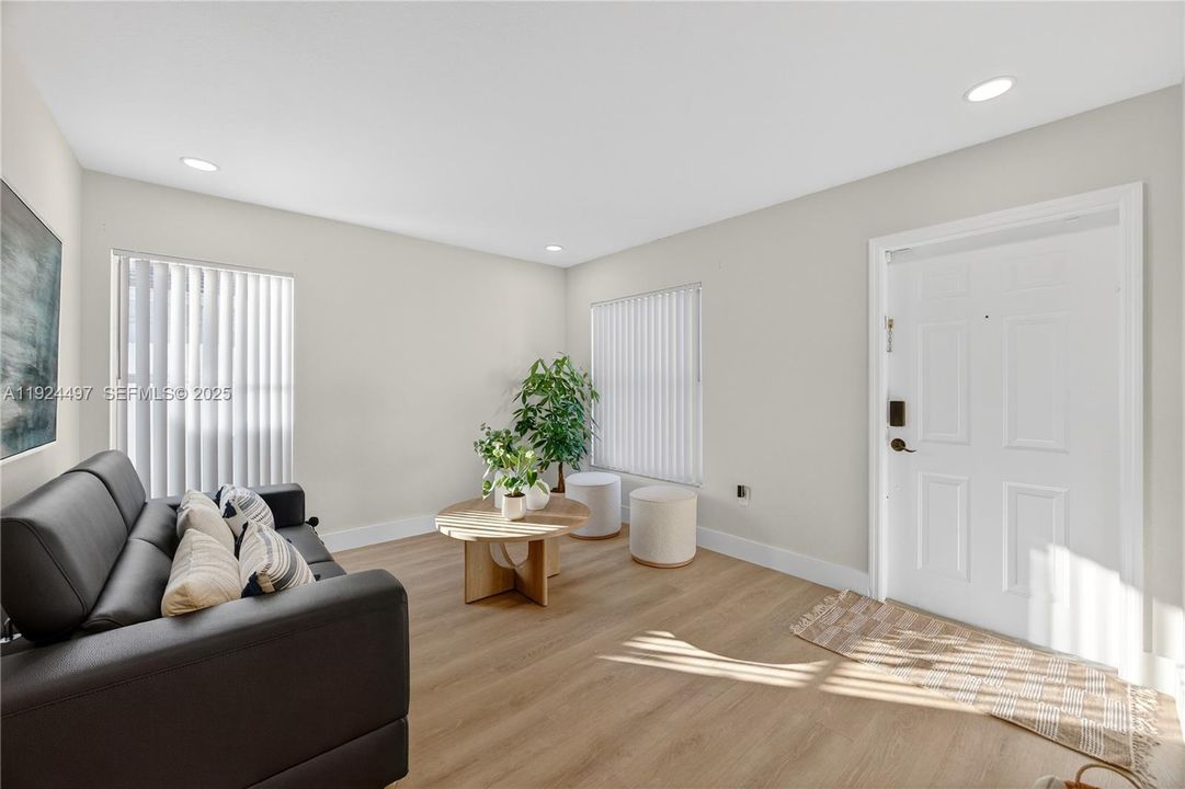 For Rent: $3,800 (4 beds, 2 baths, 1730 Square Feet)