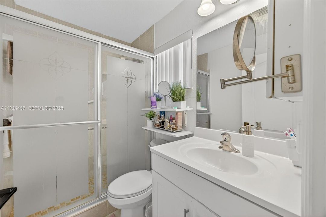 For Rent: $3,800 (4 beds, 2 baths, 1730 Square Feet)