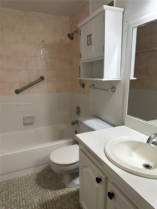 En Venta: $220,000 (1 camas, 1 baños, 712 Pies cuadrados)