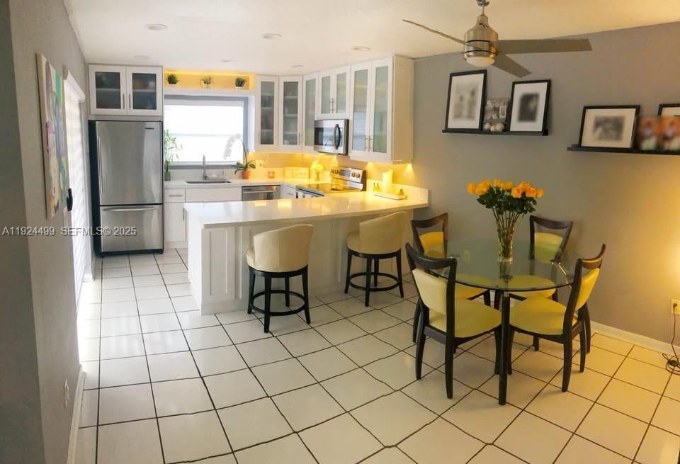 出租: $2,800 (2 贝兹, 2 浴室, 1302 平方英尺)