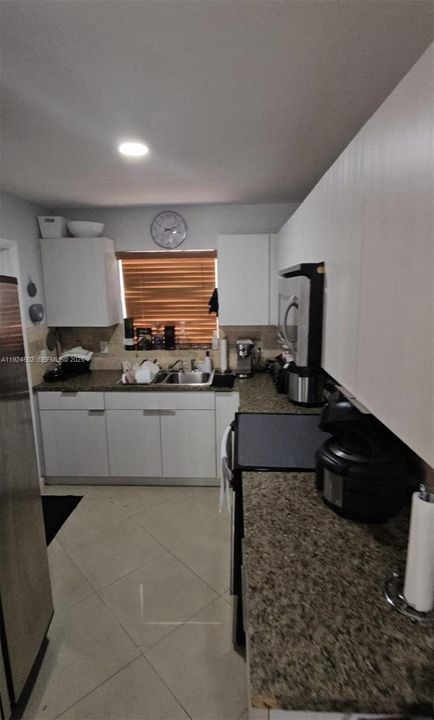 For Rent: $2,400 (2 beds, 2 baths, 750 Square Feet)