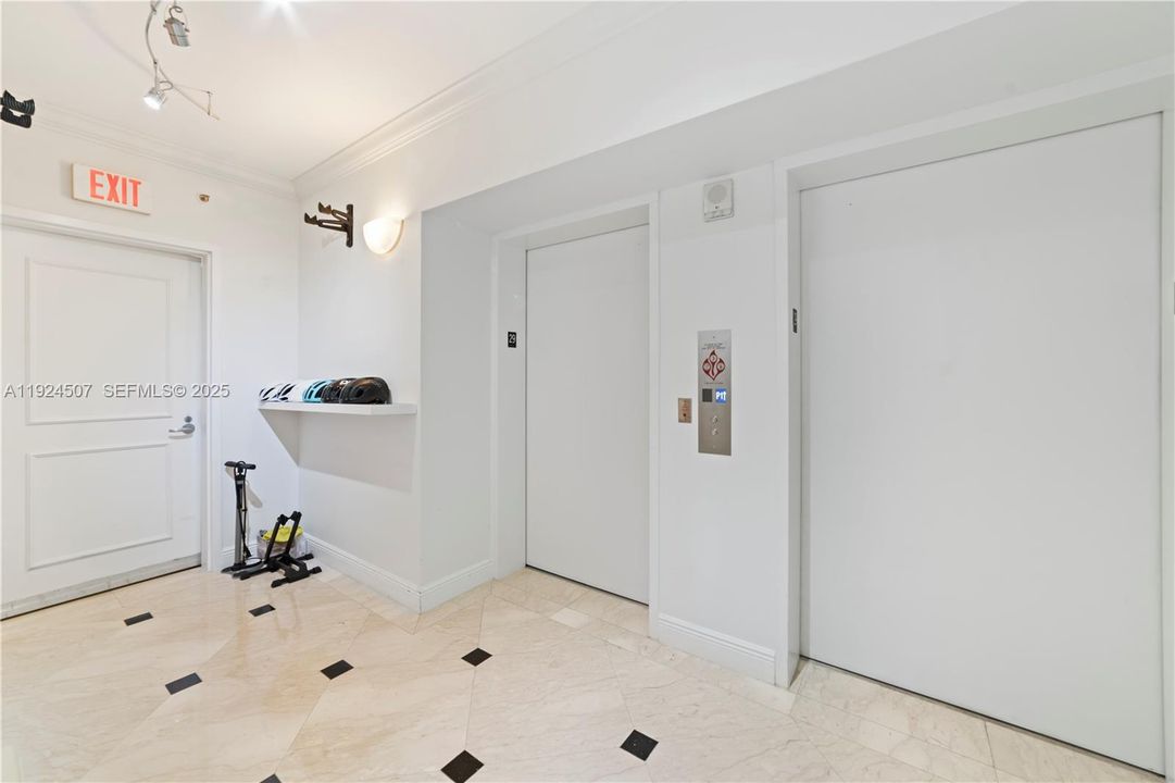 For Rent: $9,900 (3 beds, 3 baths, 2627 Square Feet)