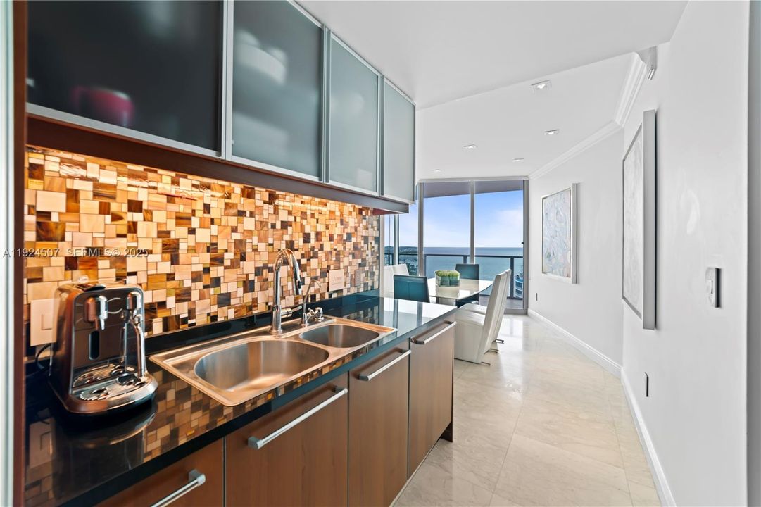 For Rent: $9,900 (3 beds, 3 baths, 2627 Square Feet)