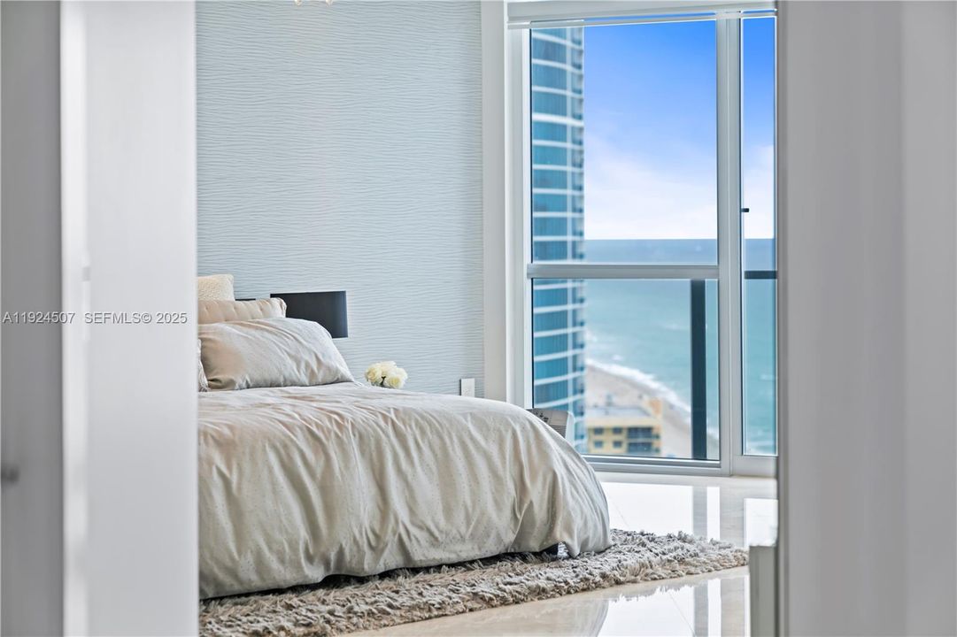 For Rent: $9,900 (3 beds, 3 baths, 2627 Square Feet)