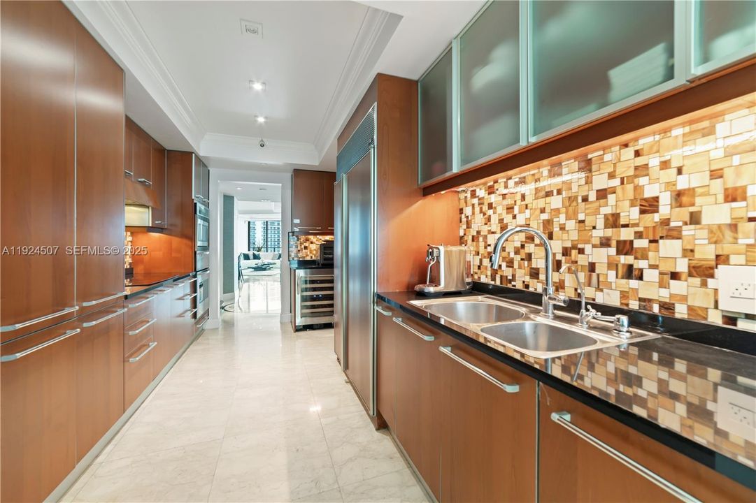 For Rent: $9,900 (3 beds, 3 baths, 2627 Square Feet)