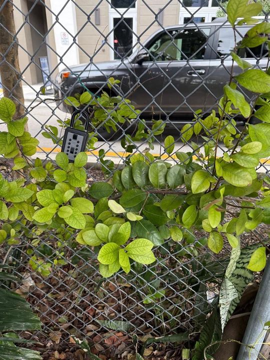 For Rent: $1,750 (1 beds, 1 baths, 780 Square Feet)