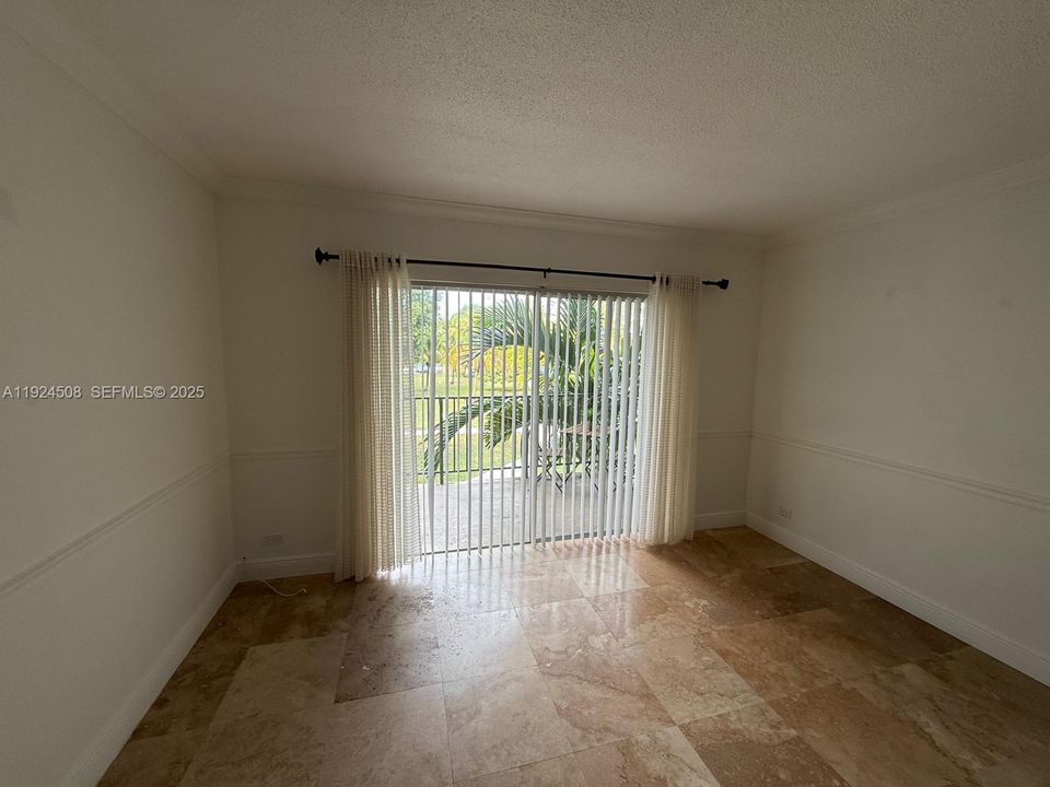 For Rent: $1,750 (1 beds, 1 baths, 780 Square Feet)