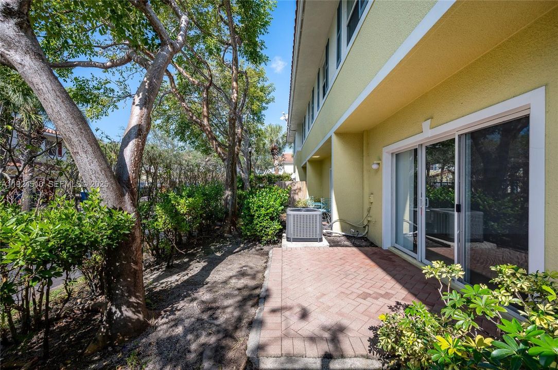 待售: $380,000 (3 贝兹, 2 浴室, 1459 平方英尺)